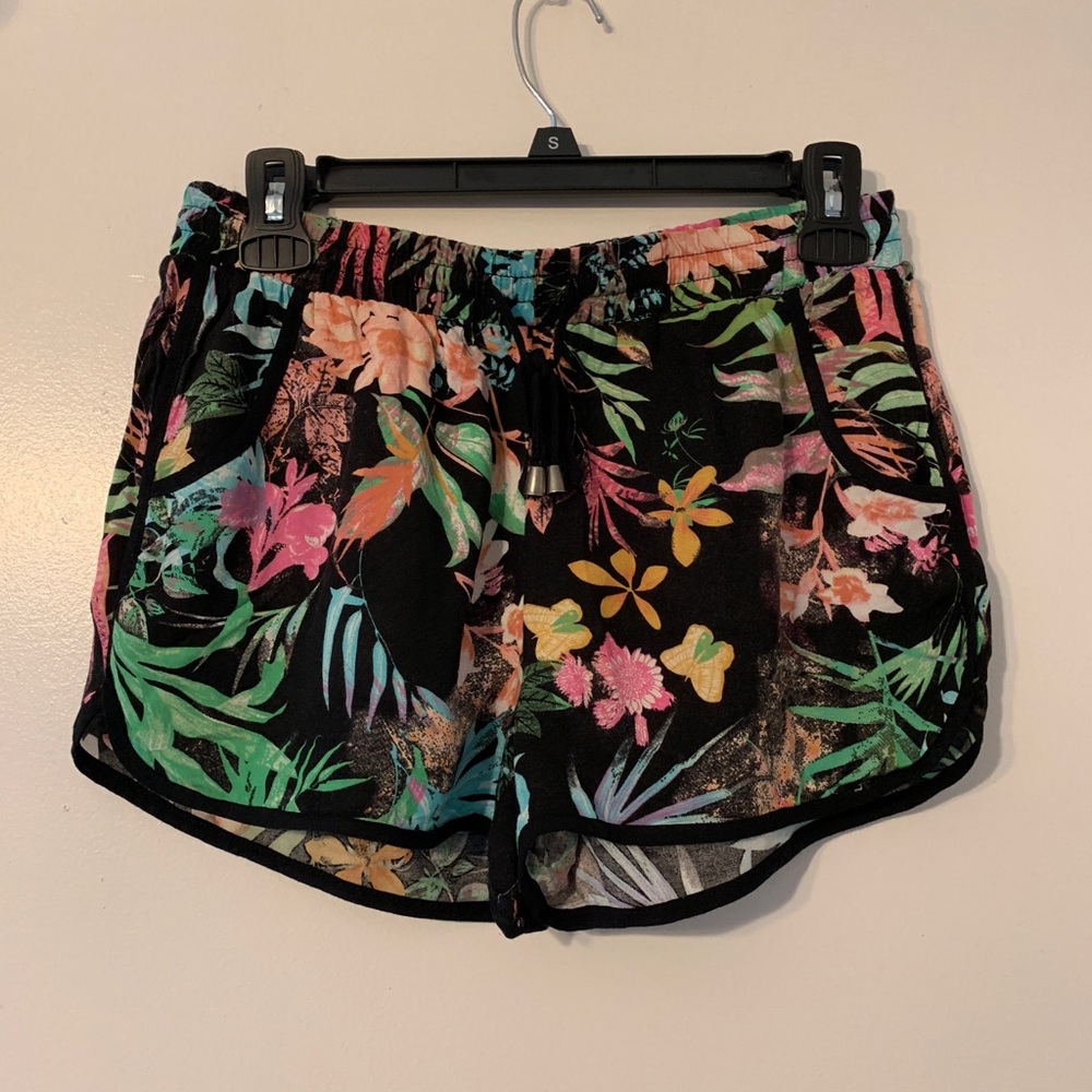 Floral women’s shorts